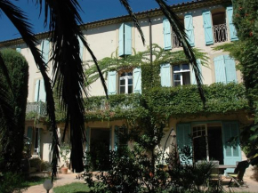 Гостиница Le Jardin d'Homps  Ом 